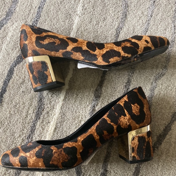 💴Sold💴 
DKNY Corrie Leopard Calf Hair Pump, Size 7.5 - Picture 2 of 12
